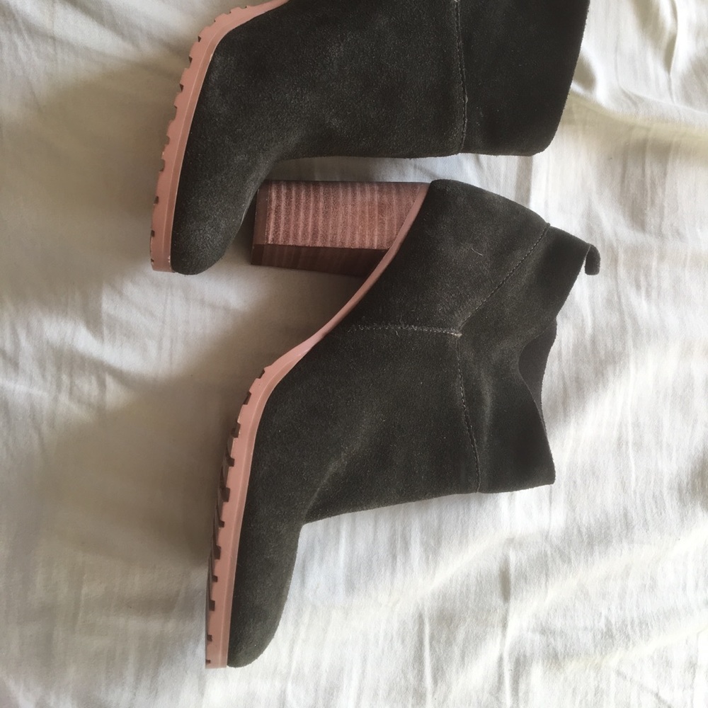 Moss green suede booties (re-posh)